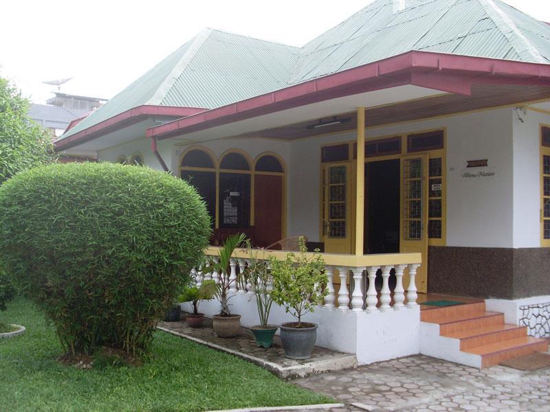 Wisma Mutiara Padang Kültér fotó